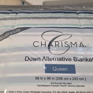 Charisma Reversible Down Alternative Blanket - Blue and White